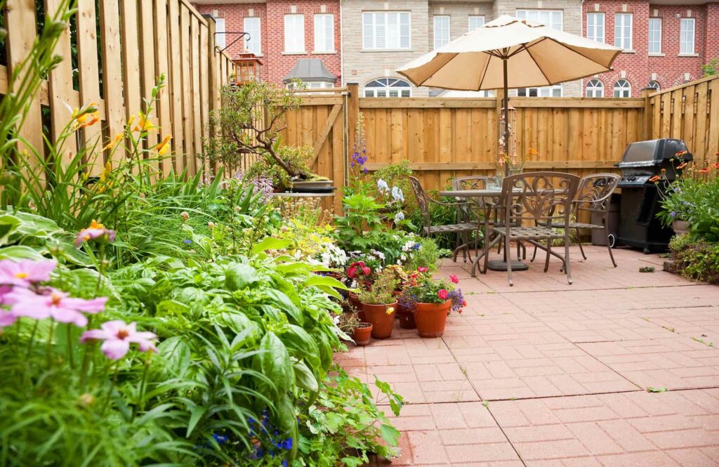 Garden fencing services Garden fencing services West Kent & East Sussex