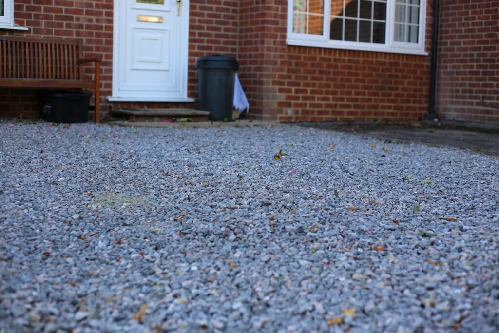 New gravel driveways New gravel driveways West Kent & East Sussex