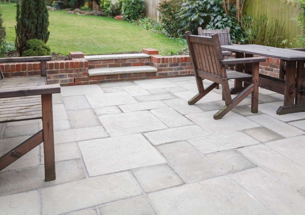 Patio paving installers near Patio paving installers near West Kent & East Sussex